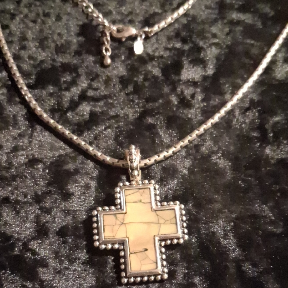 Premier Designs Cream and Silver Cross Necklace